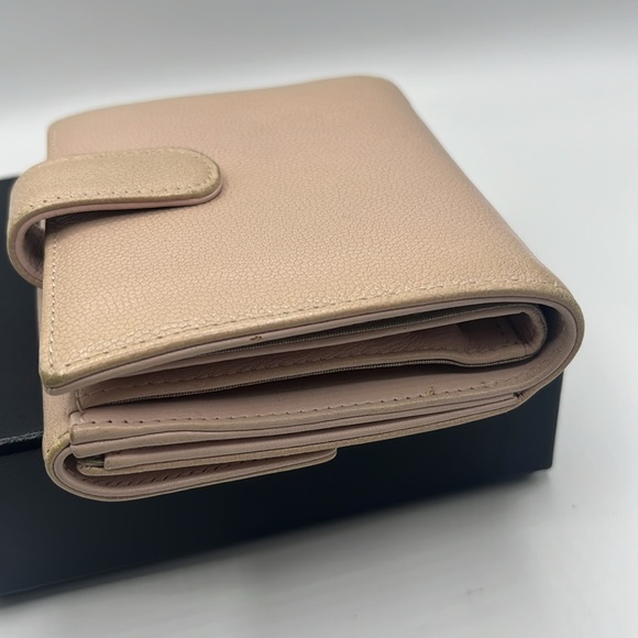 Chanel Portefeuill Double Compact Wallet - Picture 7 of 14